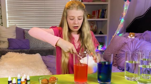 MAGIC Floating Egg Experiment with Mercat! | GABBY'S DOLLHOUSE смотреть онлайн