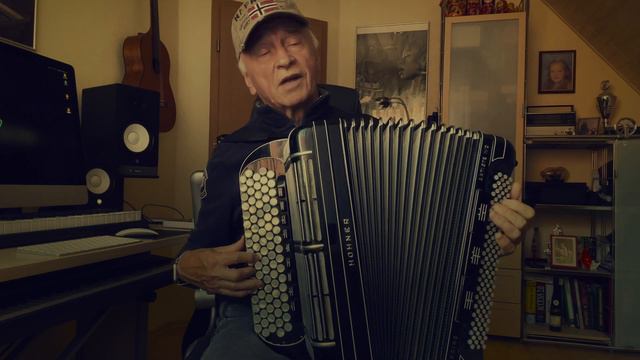 За окном сентябрь - под аккордеон! смотреть онлайн