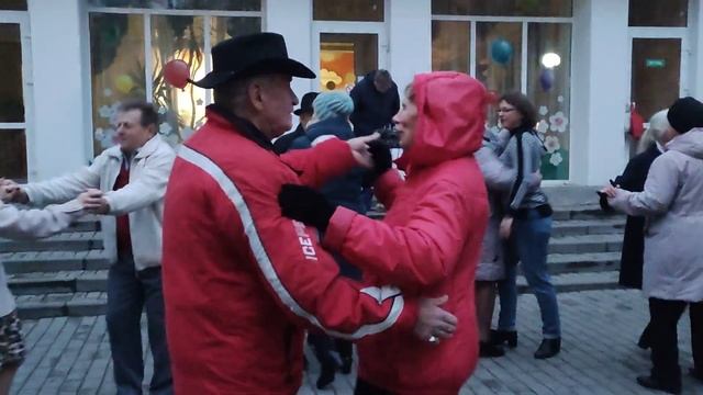 Хороший вечер.............21.10.23 Гомель парк Луначарского ?