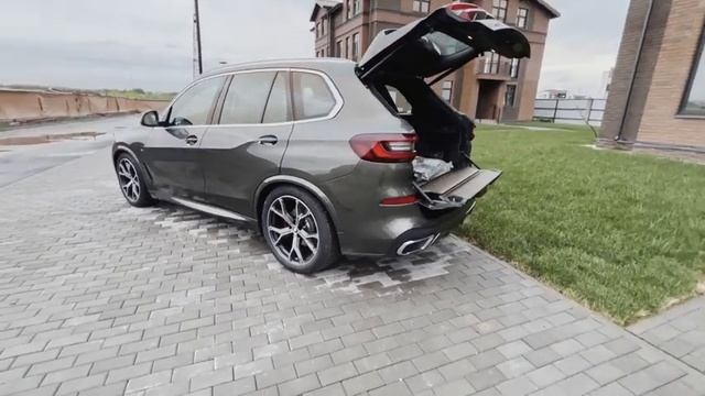 ГЕРМАНИЯ ИЛИ КОРЕЯ?!Сравниваем новый «Корейский» BMW X5 G05 40i m-package с Европой!#бмв #bmwx5 #bm смотреть онлайн