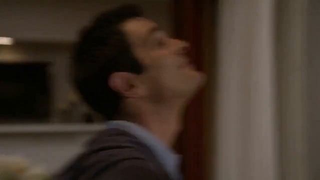 Modern Family 1x19 - Phil gets an iPad смотреть онлайн