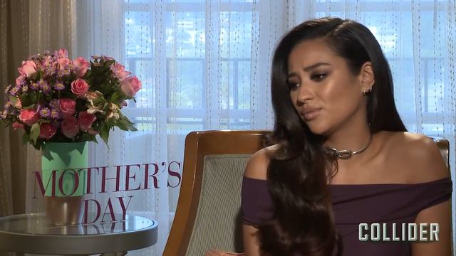 Mother's Day: Shay Mitchell on Moving from TV to Film смотреть онлайн