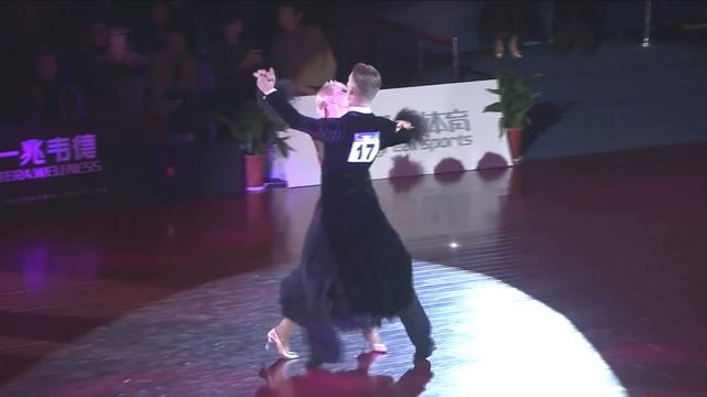 Quickstep new move in slow motion by Dmitry Zharkov & Olga Kulikova смотреть онлайн