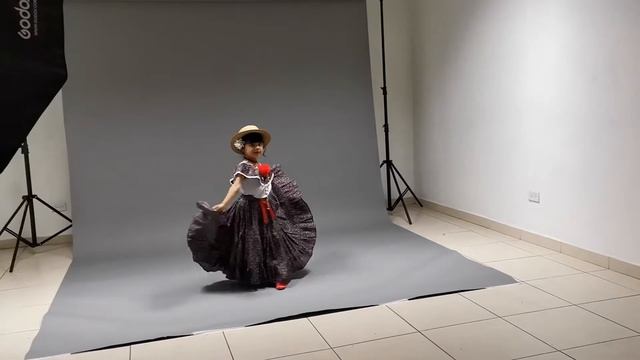 QS400 GODOX EN ESTUDIO смотреть онлайн