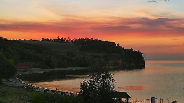 Сверчки, цикады и кузнечики. Звук ночи на горе Лепёшка смотреть онлайн