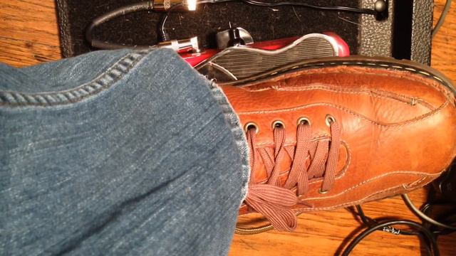 TBCS2E14: Charlie Stingers Snarling Dogs "Super Whine o Wah" Pedal Demo смотреть онлайн