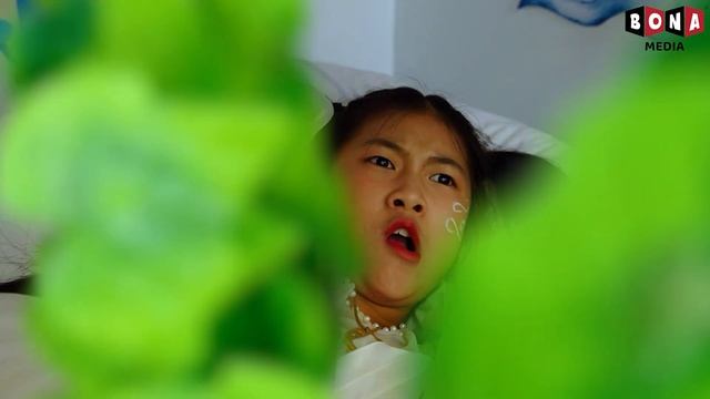 Не ревнуй, Mike - Sara любит нового друга больше, чем меня смотреть онлайн