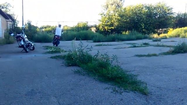 Стант!Саша Севрук !))хонда дио 27 смотреть онлайн