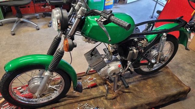 Simson S51 - CandyGreen - Tuning - Restauration - Neuaufbau смотреть онлайн