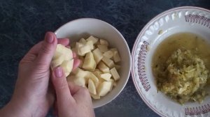 Рецепт: Щи со свежей капустой и солеными огурцами