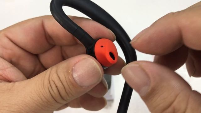 Jabra Storm Bluetooth Headset Review смотреть онлайн