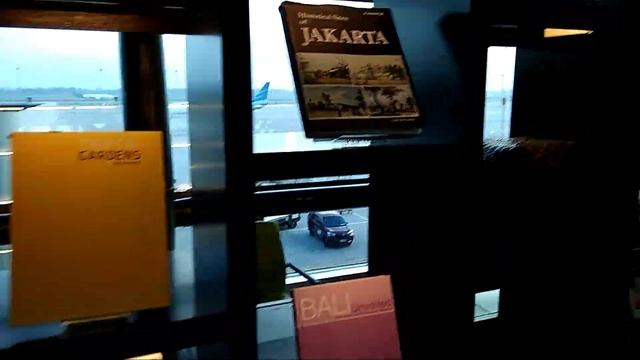 Airport tour #1 : Soeta Reading Corner by periplus смотреть онлайн