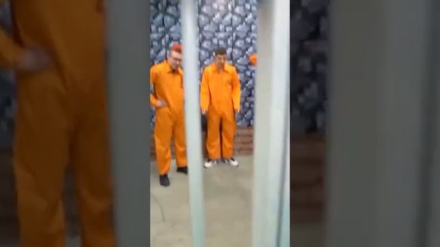 Влад А4. Команда А4 в майнкрафт-тюрьме смотреть онлайн