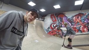 Учу новичка делать БРАЙ на трюковом самокате