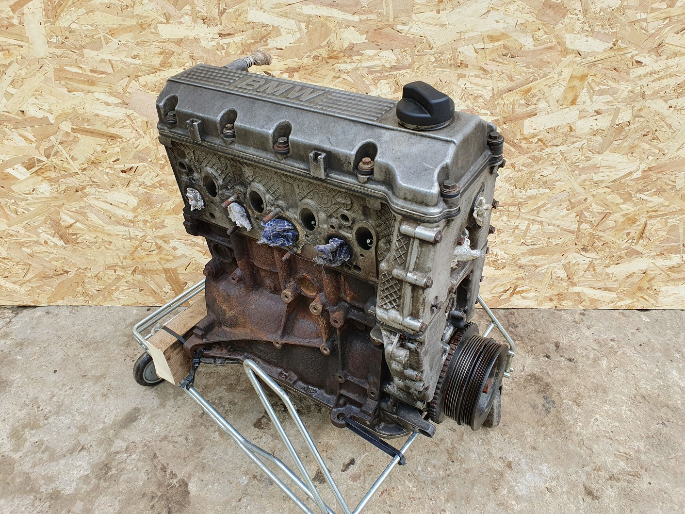 Двигатель BMW M43b18