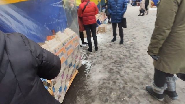 КИЕВ. ЯРМАРКА. НЕ РАЗРЕШАЮТ СНИМАТЬ. ЧАСТЬ 2 смотреть онлайн