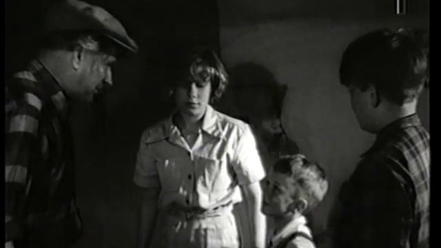 Mästerdetektiven och Rasmus 1953: Fångade Av Bovar смотреть онлайн