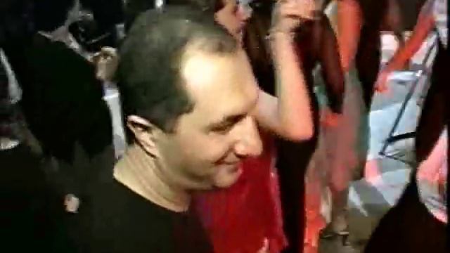 В.АНЕНБЕРГ ПЛАЧЕТ ДЕВУШКА В АВТОМАТЕ Е.ОСИН