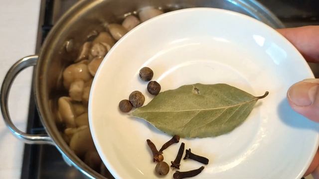 ? МАРИНОВАННЫЕ МАСЛЯТА - ОЧЕНЬ ВКУСНЫЙ РЕЦЕПТ смотреть онлайн