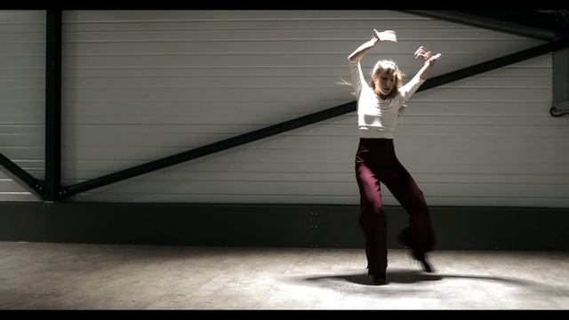 MADONNA - Holiday // street jazz talons Maeva Alçay смотреть онлайн