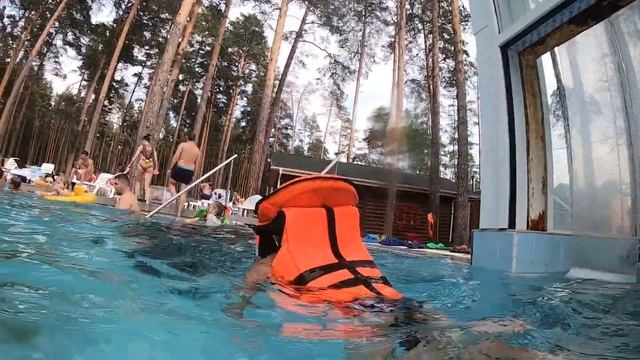 Термальный бассейн Баден Баден смотреть онлайн