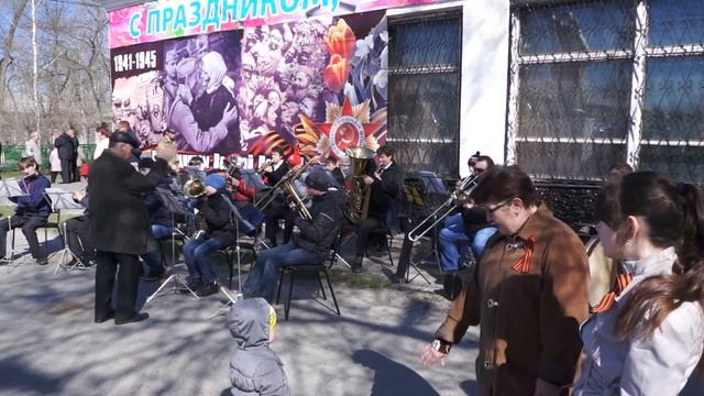 Духовой оркестр ДШИ Этюд Тюмень - Прощание Славянки смотреть онлайн