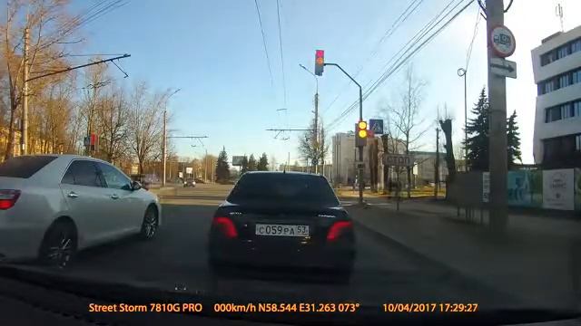 мотоцикл на красный смотреть онлайн