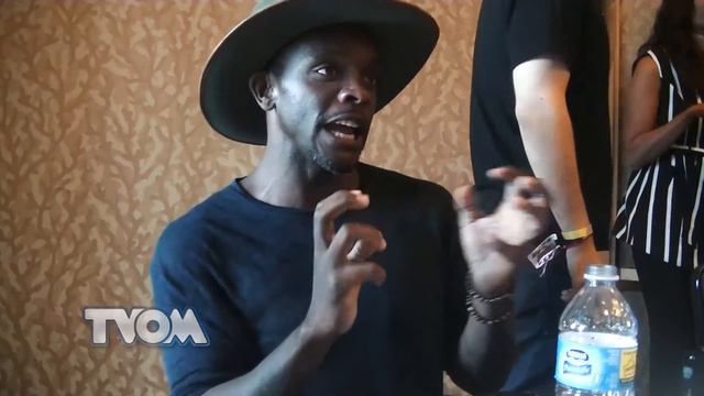 Comic-Con 2016 Interview: Chris Chalk (Gotham) смотреть онлайн
