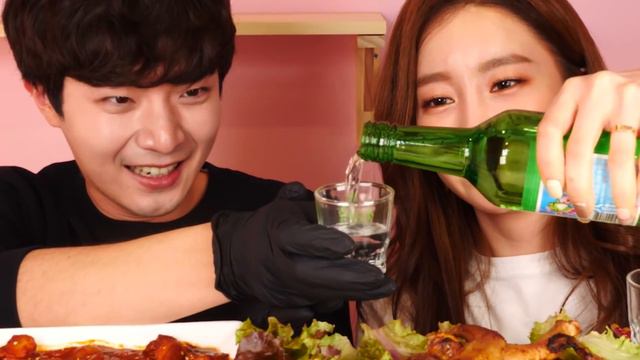 ENG SUB)Raw Eel Roast Stir-fry Mukbang With Ssoyoung🐍Korean ASMR 후니 Hoony 쏘영 Ssoyoung Eatingsound