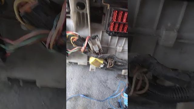 замена радиатора печки Mitsubishi canter 1996 двигатель 4d35 смотреть онлайн