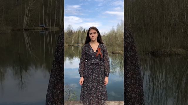 "На земле безжалостно маленькой" Р.Рождественский, читает Анастасия Липова смотреть онлайн