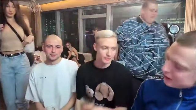 🔥БОРОВЫ ЗАДОНАТИЛИ 50К ЧТОБЫ ПРИЙТИ НА СТРИМ МЕЛСТРОЯ🔥ИНТЕРВЬЮ смотреть онлайн