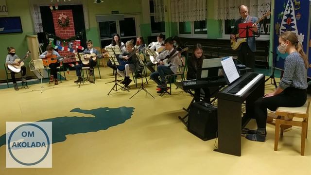 Jingle Bells AKOLADA смотреть онлайн