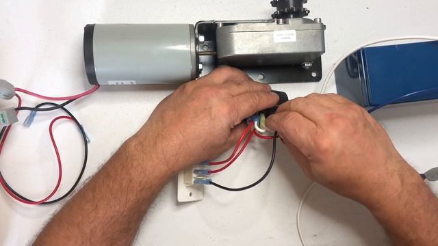 Reversing Polarity with two relays￼ смотреть онлайн