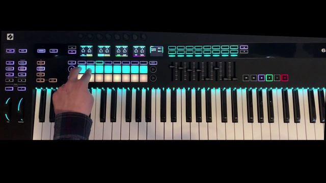 Best MIDI Keyboard Controller - Novation SL MK 3 Review смотреть онлайн