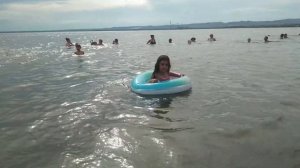 девочки купаются ☺️