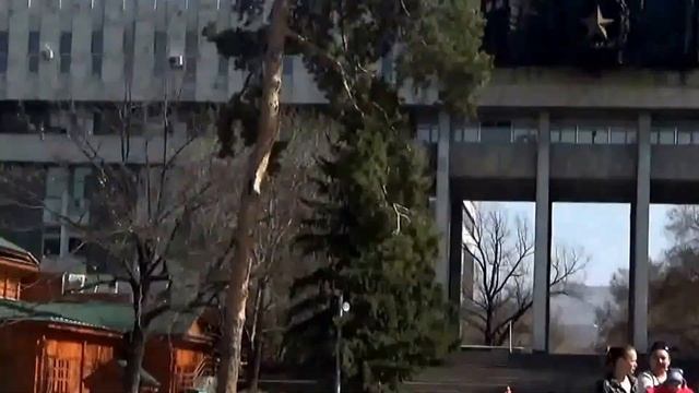 ГУЛЯЕМ ПО ПАРКУ ИМЕНИ 28 ГВАРДЕЙЦЕВ-ПАНФИЛОВЦЕВ! смотреть онлайн