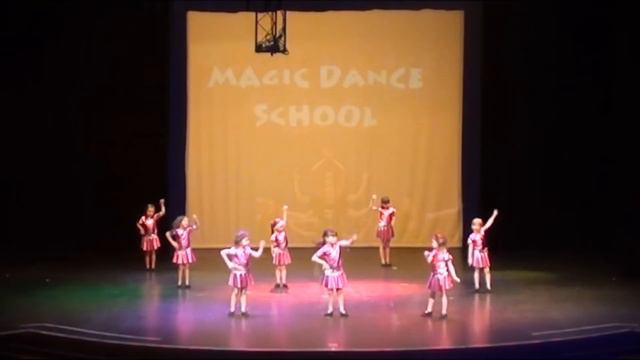 Pitbull Feel This Moment ft. Christina Aguilera Magic Dance School félévi gála 2013 смотреть онлайн