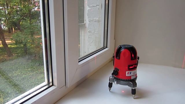 Лазерный уровень KaiTian. Как правильно вставить аккумулятор? Часть 2: обзор и проверка. смотреть онлайн