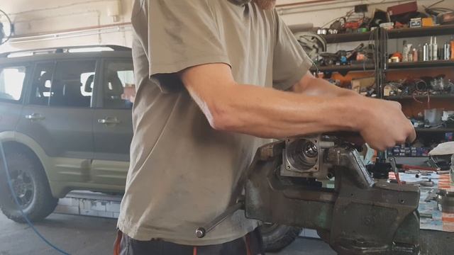 Regeneracja korpusu pompy Zexel VRZ Pajero 3.2DiD смотреть онлайн