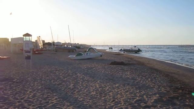 Пляж Римини, Италия. Rimini, Italy смотреть онлайн