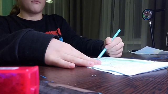 нарисовала полянку с деревом смотреть онлайн