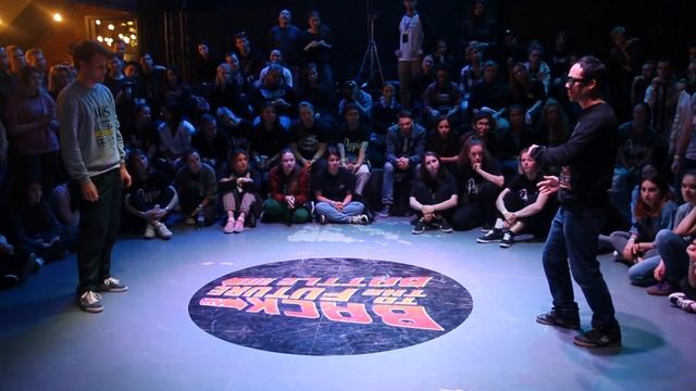ROBOT DANCE BATTLE: Dragon VS No Mad смотреть онлайн