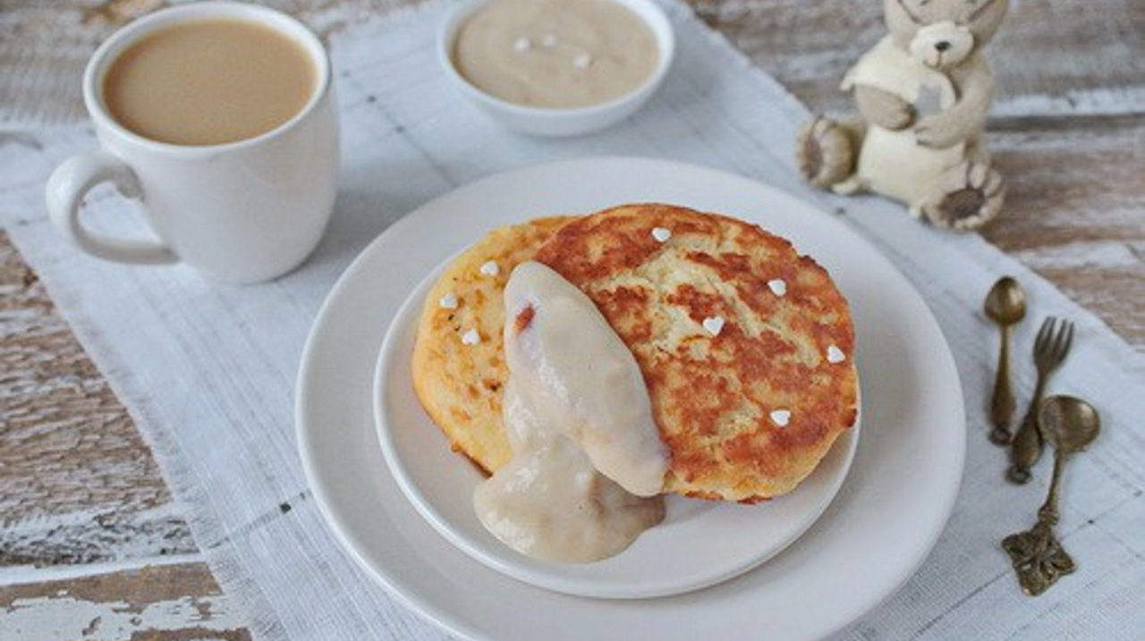 СЫРНИКИ С МОЛОЧНЫМ СОУСОМ КАК В САДИКЕ смотреть онлайн