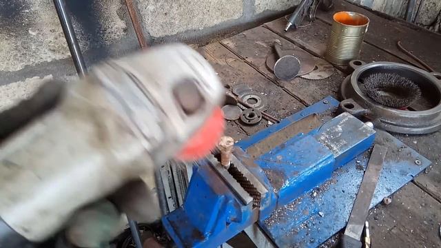 Тиски с металлома, восстановление. Vise Restoration USSR смотреть онлайн