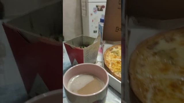 еда с доставки Фидель)))