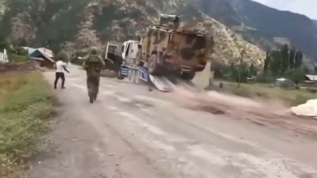 Что-то пошло не так, уронили турецкий защищённый автомобиль Vuran. смотреть онлайн