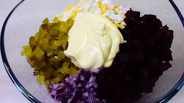 Рецепт салата из свеклы с яйцом и солёным огурцом. Очень просто и вкусно! смотреть онлайн