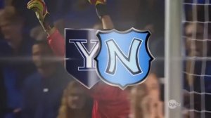 Вратарь отражает все 5 пенальти лицом.  Goalkeeper reflects penalty head