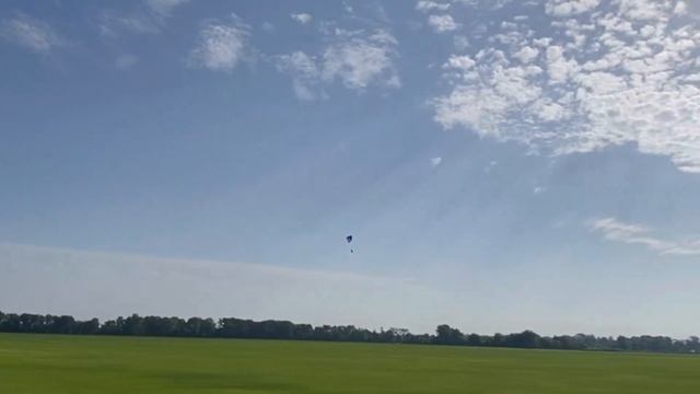How to fly a paramotor- watch as a student learns how to take their first solo flight June 18, 202 смотреть онлайн